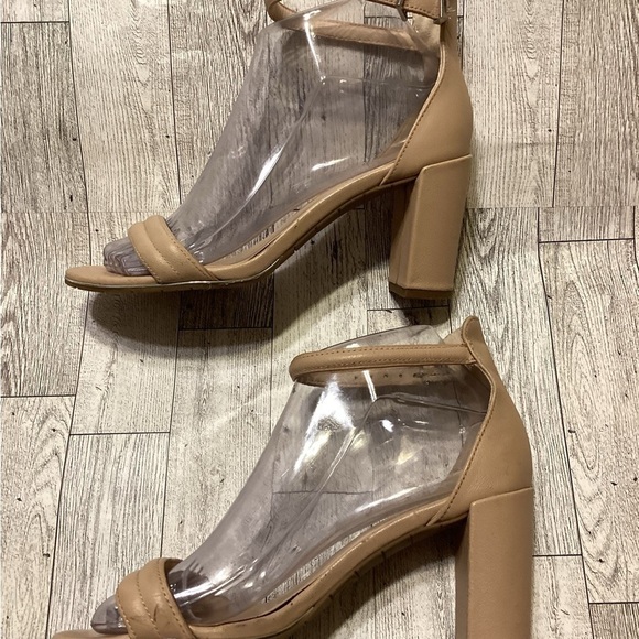 Kenneth Cole Reaction LoLita Beige Heels Size 5.5 - Picture 3 of 9